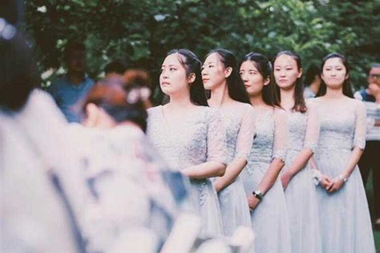 梦见朋友结婚我当伴娘哭了