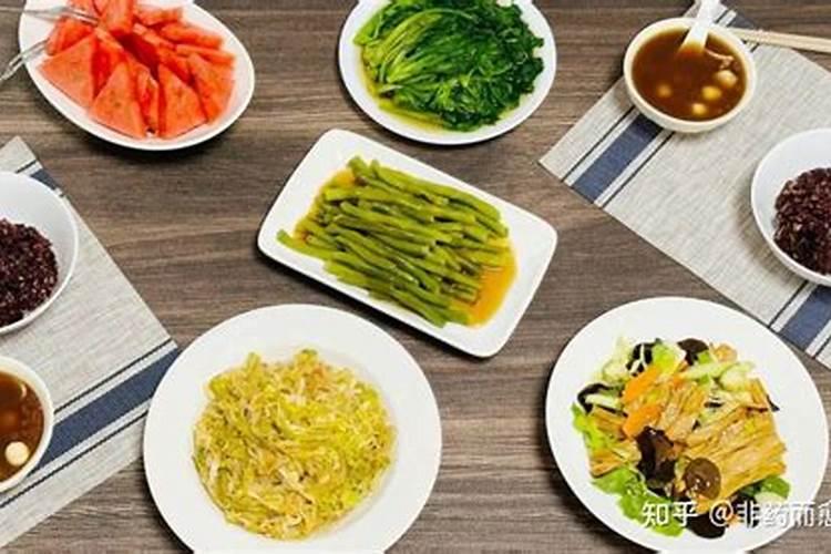 梦见回家吃饭吃得光光的菜