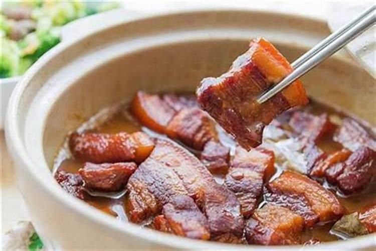 梦见吃生猪肉好不好？
