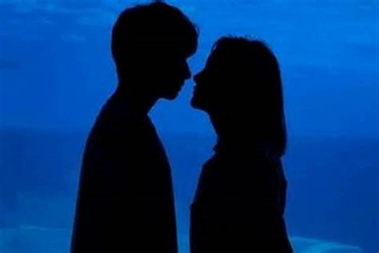 梦到出轨和别的女人