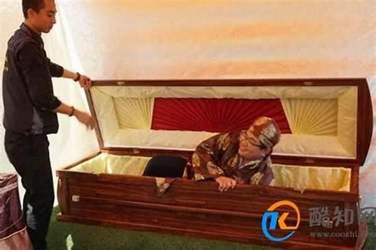梦见棺材和死去的人是什么兆头？