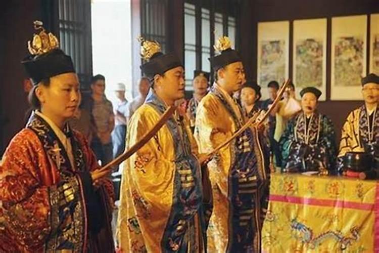 做法事的先生是道士吗？