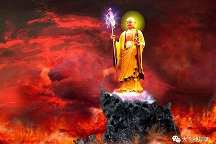 请寺庙里的法师超度亡灵