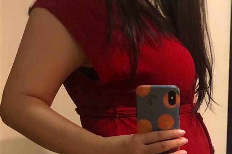 梦见怀孕的女人挺着大肚子