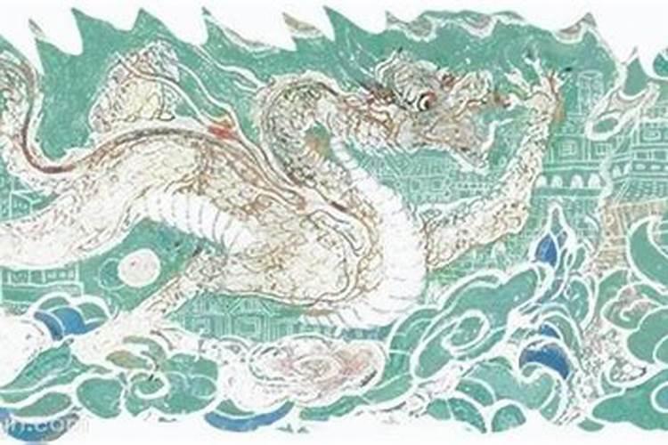 梦见龙在水里游是什么预兆女？