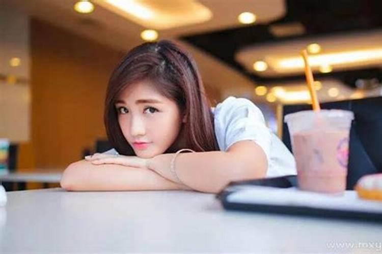 梦见陌生男子追求我女儿