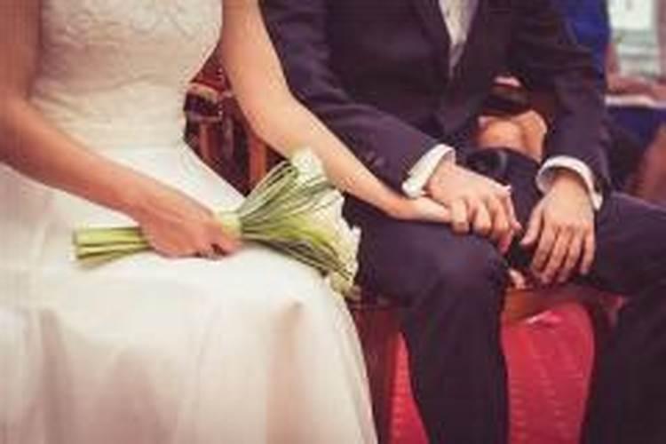 梦见朋友结婚是怎么回事？