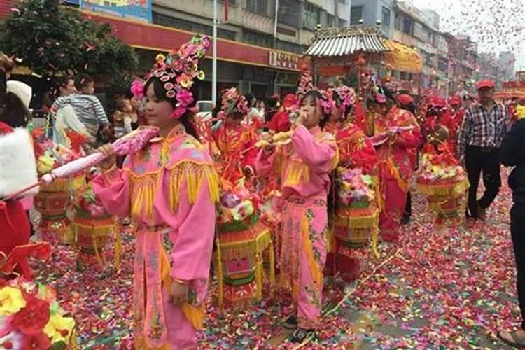 汕头正月初一什么习俗？