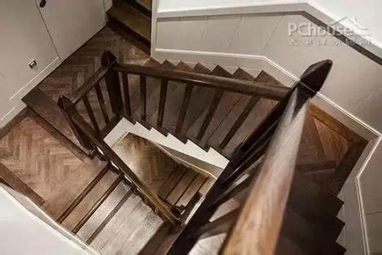 梦见回家的楼梯被拆了上不去了