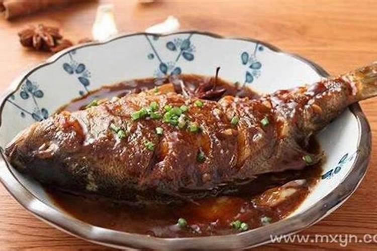 梦见吃鱼肉预示什么呢？