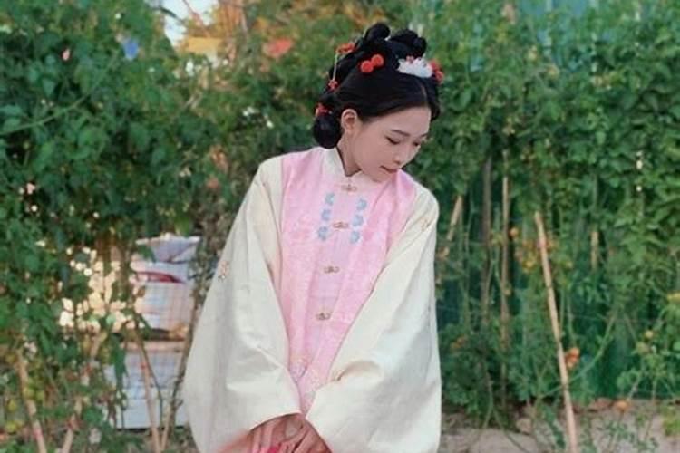 穿汉服去做法事吗？