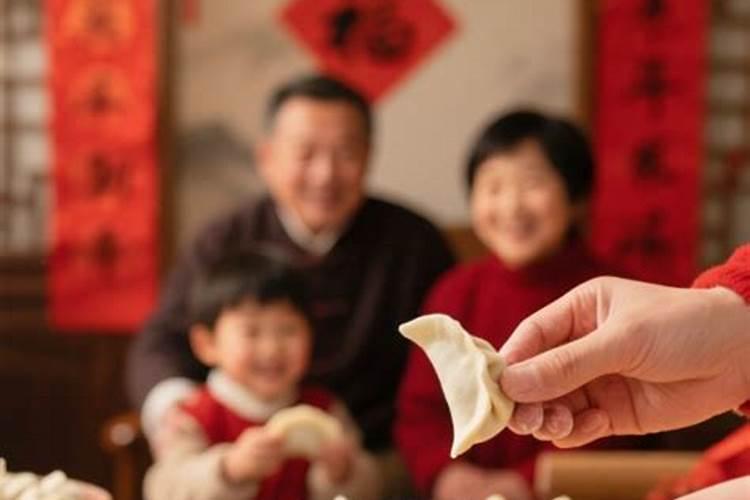 除夕适合吃几个饺子？