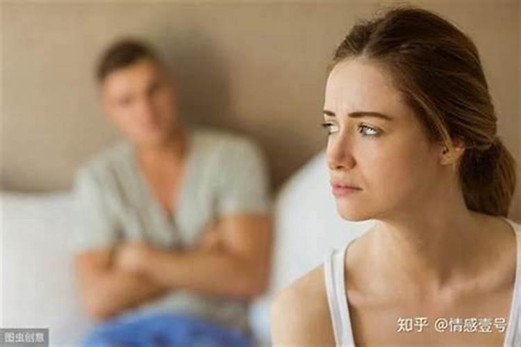 梦见老婆和别的男人出轨抓住了
