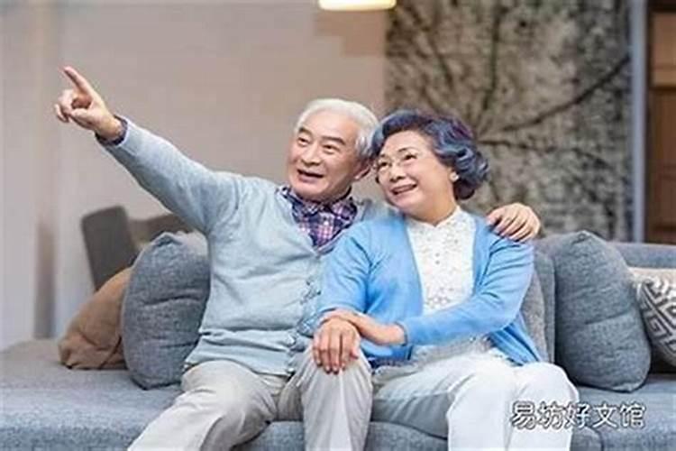 梦见老人死了后又活过来了好不好？