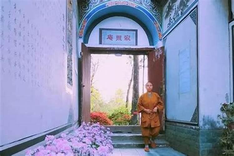 尼姑庵的尼姑做法事