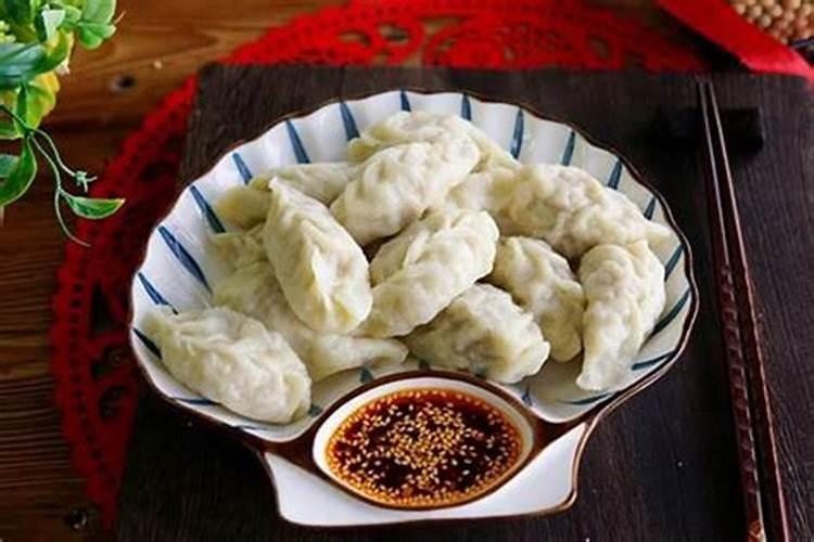 小年供养几个碗几个饺子？