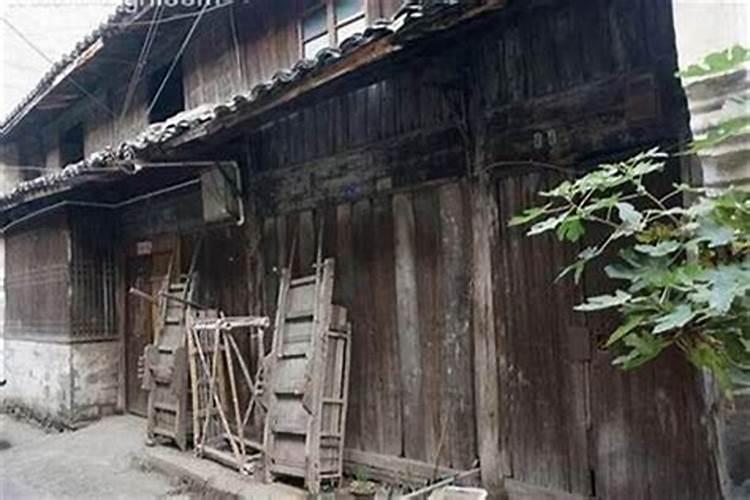 梦到回到以前住过的地方