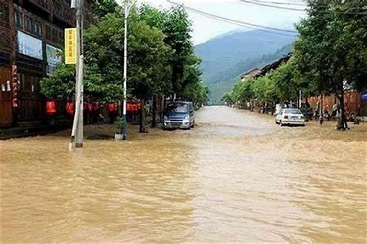 梦见洪水中逃生成功
