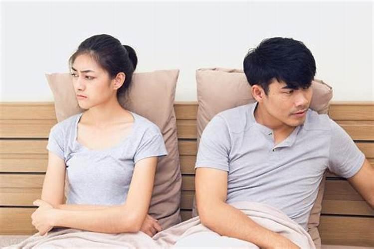 梦见老婆跟异性聊天
