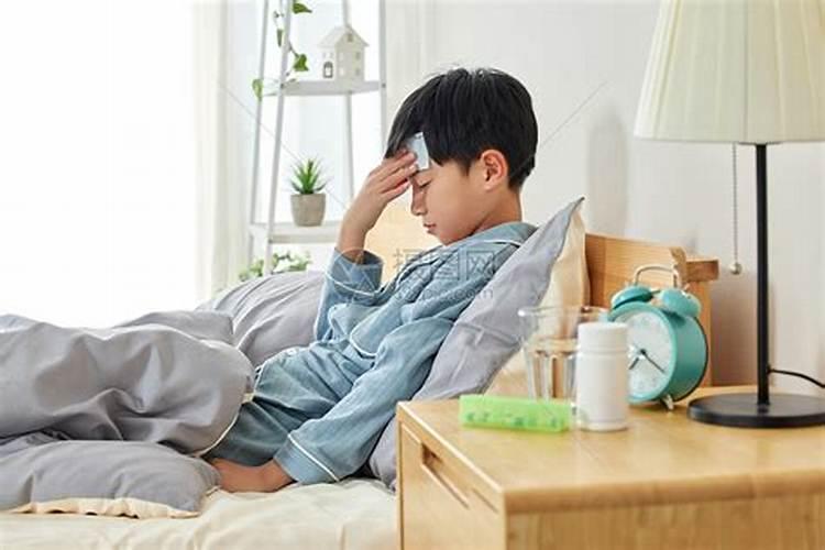 梦见叔叔生病了躺在床上