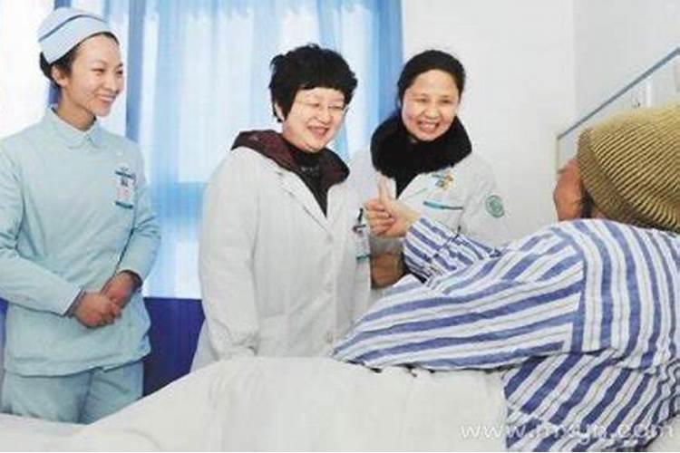 梦见去看病人是什么意思？