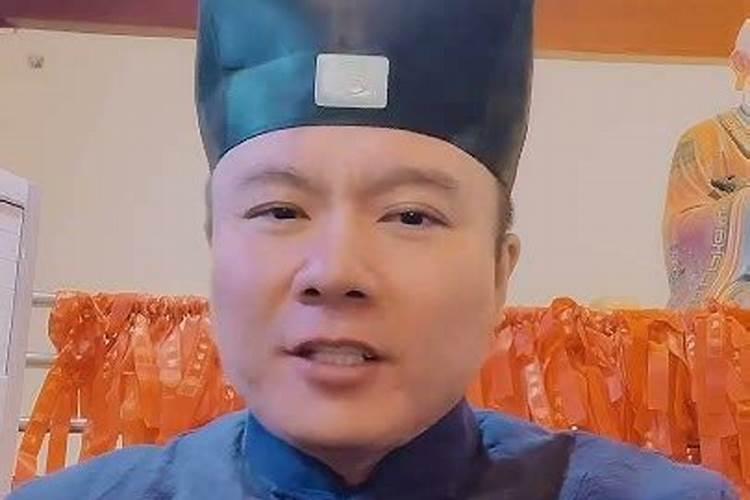 给死去的亲人超度