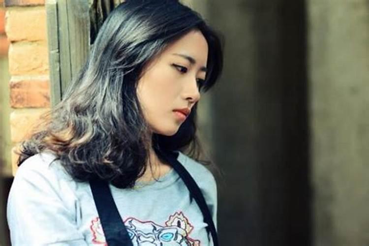 梦见男人出轨了是什么预兆女人？