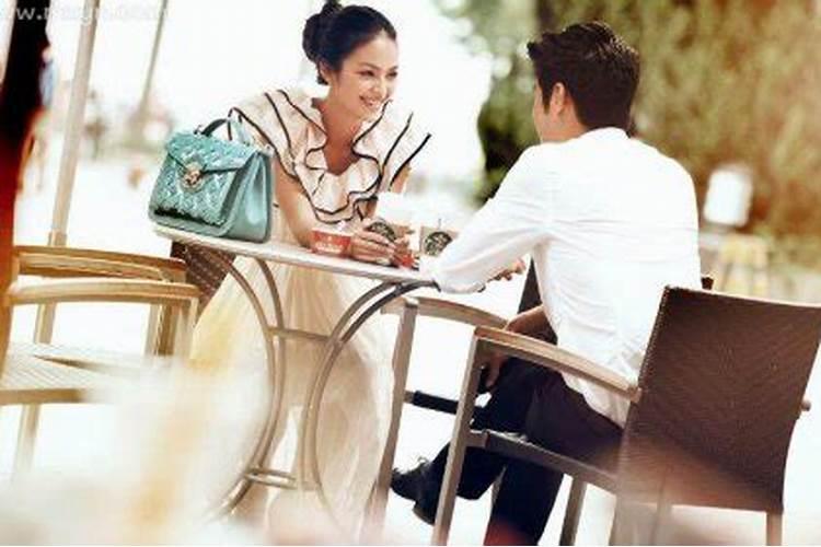 梦见老婆与别人约会是什么预兆？