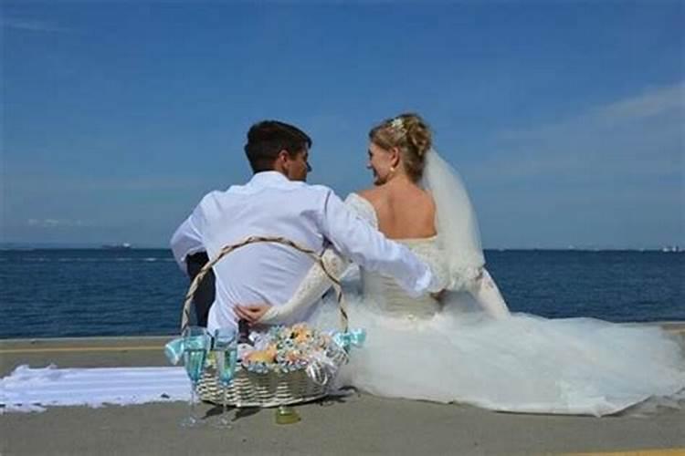 梦到前任结婚预示什么？