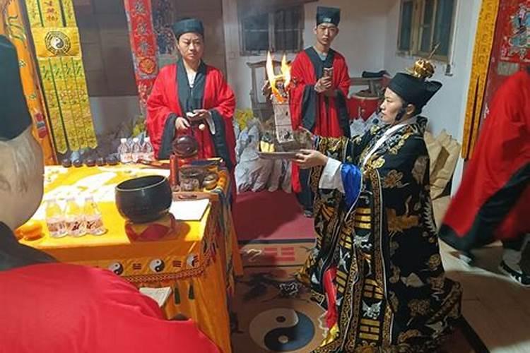 犯太岁去道观怎么化解？