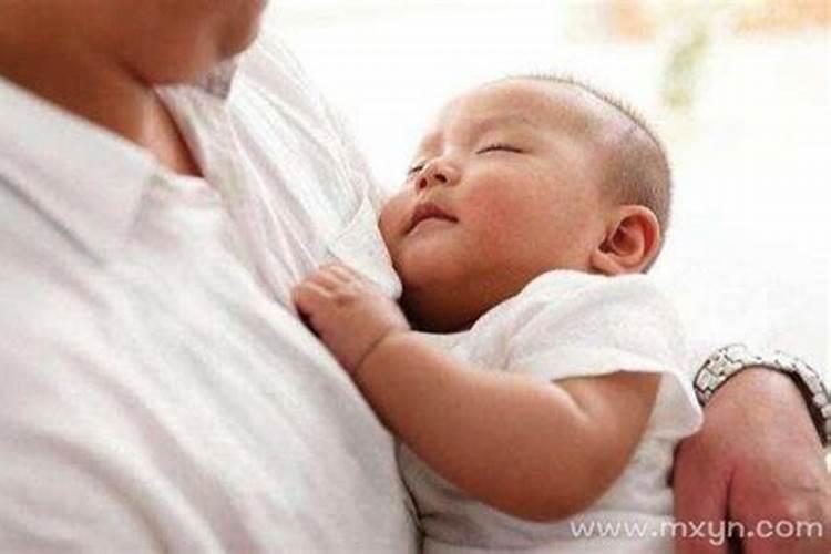 梦见抱小孩子什么预兆啊？