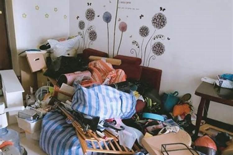 梦见前妻回来收拾屋子