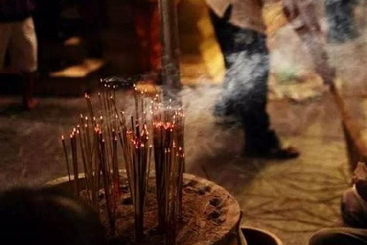 清明节祭拜烧香几根？