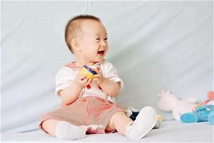 怀孕了梦见生了个男孩是代表什么？