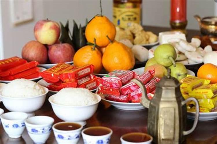 七月十五烧纸带什么水果？