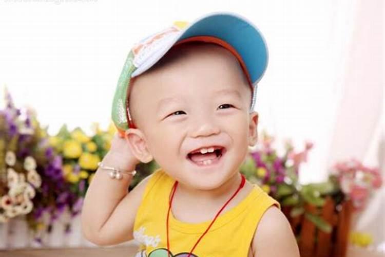 孕妇梦见男孩